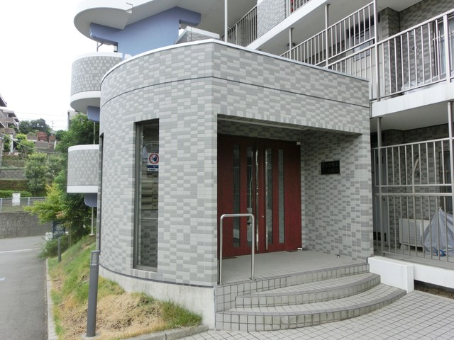 フェヴリエ白百合0105号室 エントランス