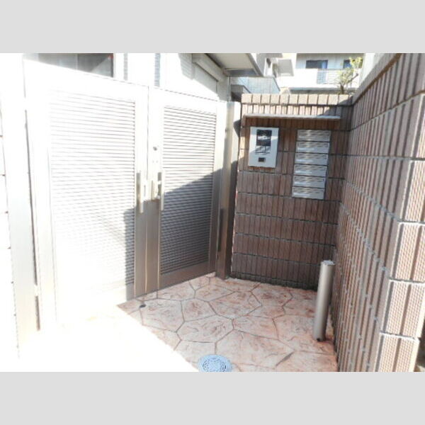 Wine terrace(ワインテラス)202号室 門扉周辺