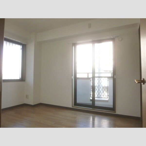 アルファークレスト301号室 洋室②