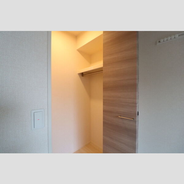 リオハイト202号室 収納