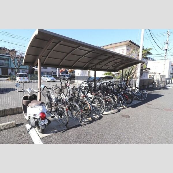 ペルルバント 駐輪場