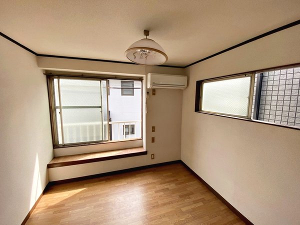 ブルーウィング リビング