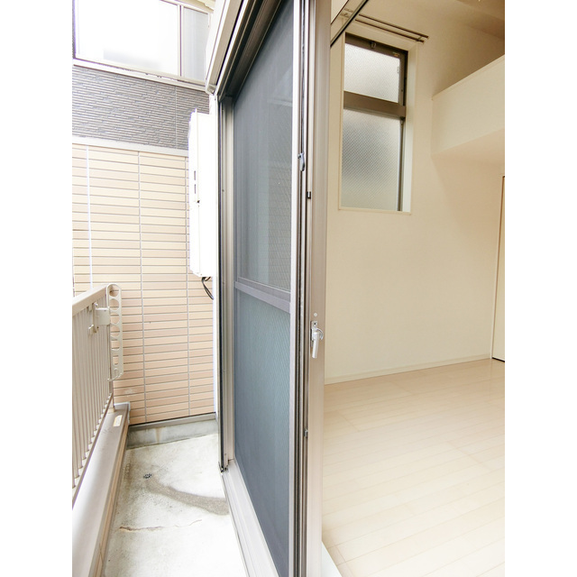 リバーサイド北千住103号室 バルコニー