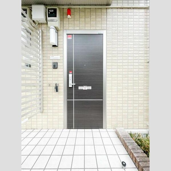 エス プランテ106号室 玄関ドア