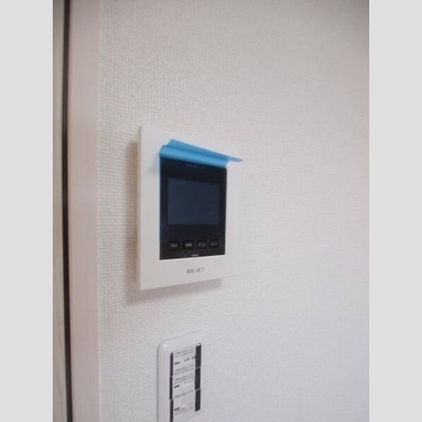 ベルメゾン北葛西108号室 TVモニターホンで訪問者を確認できます。