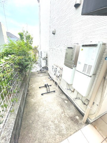 アザーレ・ランド前1階 駐輪場