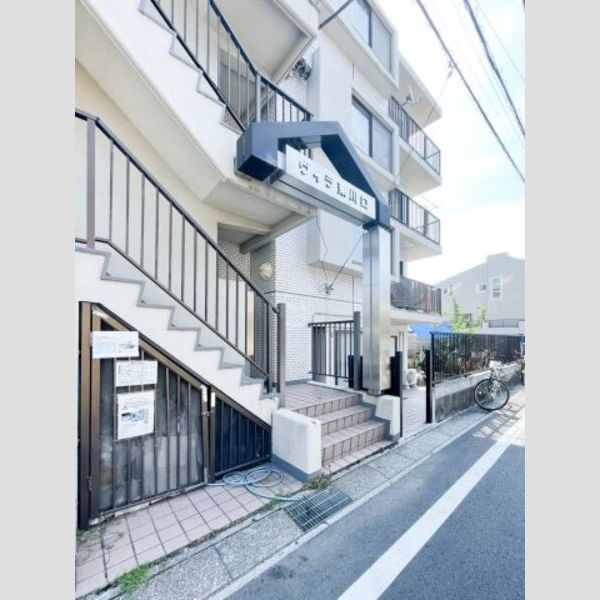 ヴィラ東川口403号室 エントランス