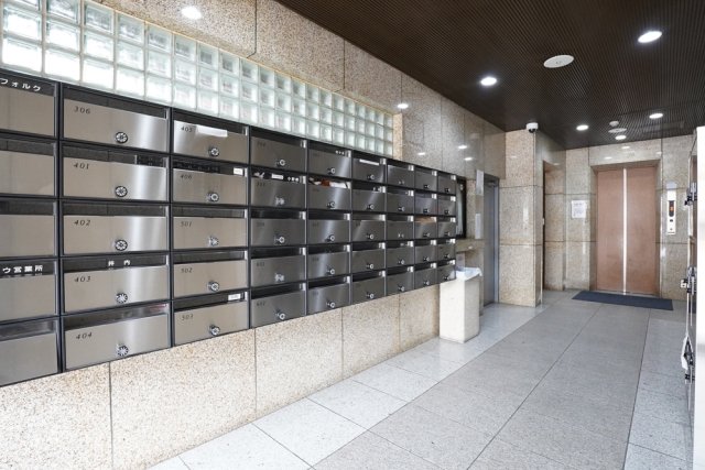 ライオンズマンション飯田橋 エントランス