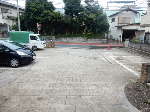 ソナチネの森 駐車場