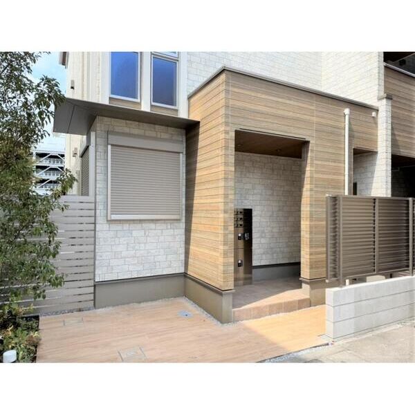 AUTOMNE エントランス