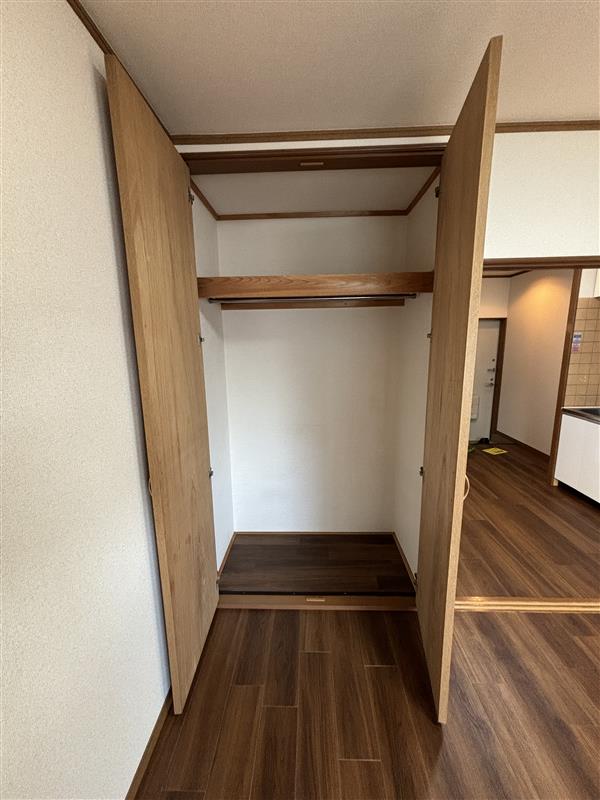 ドミール鷹ノ台0202号室 収納