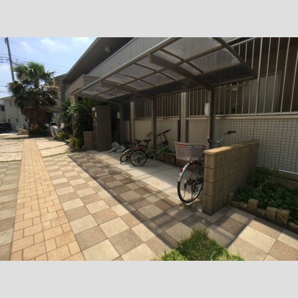 メルベーユおおたかの森　2号棟 駐輪場