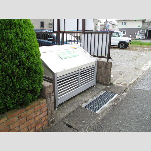 メゾンベール　B ゴミストッカー