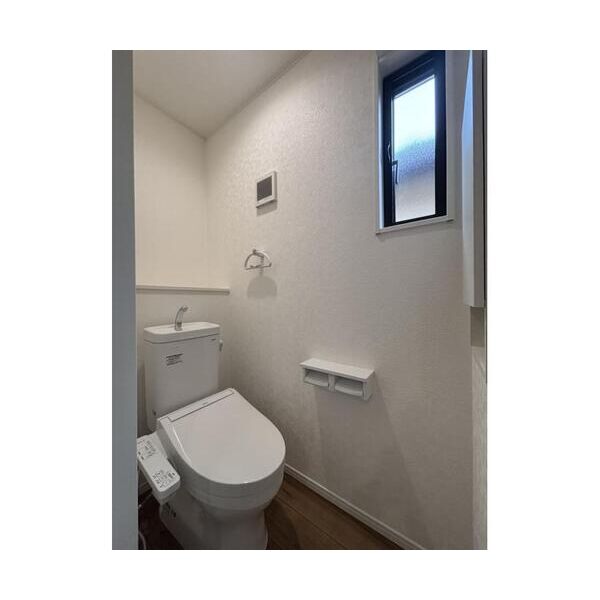 川越市岸町1丁目貸家 トイレ