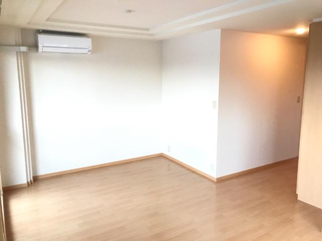 サクラスクェア401号室 室内