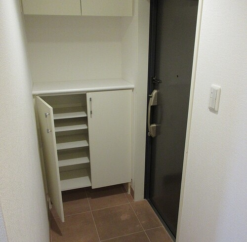 ライオンズステーションタワー松戸9階 下足入　※前回募集時／2024年2月の写真