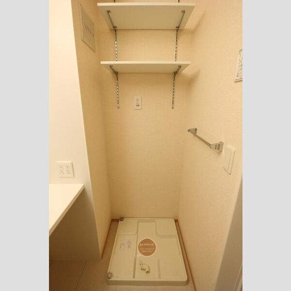 フォリウムー　M202号室 室内洗濯機置場