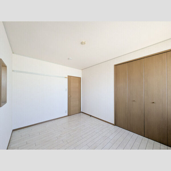 ヴァンベール神山　Ⅱ301号室 洋室