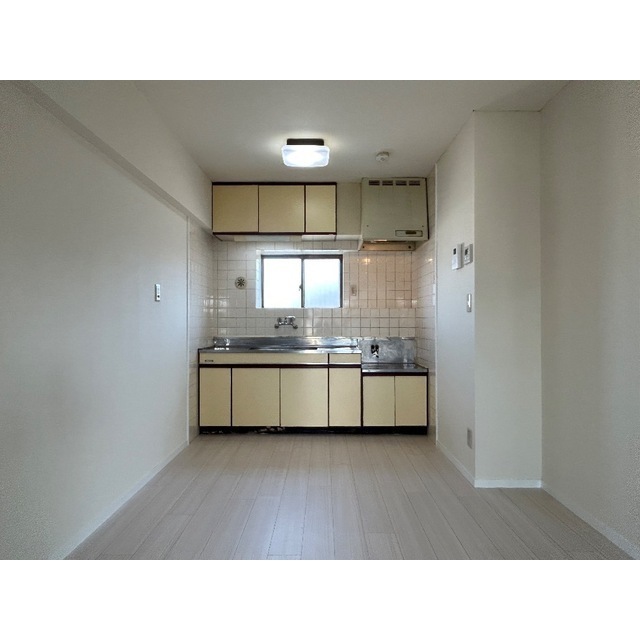 第2春実マンション キッチン