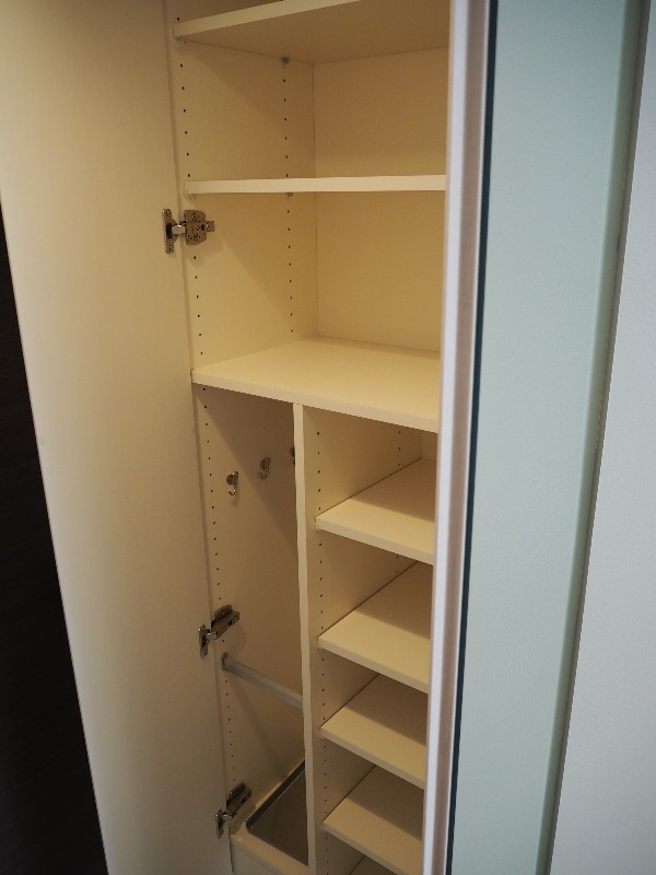 クレイシア赤羽2階 収納