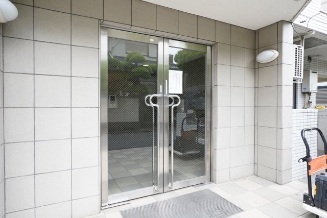 ワールドパレス永福町2階 エントランス