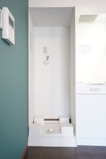 ヴェラハイツ鶴見 室内洗濯機置場