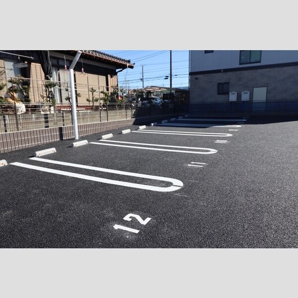 パーシモン 駐車場