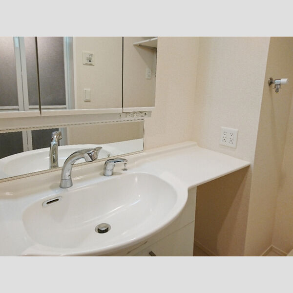 Tryall305号室 洗髪洗面化粧台