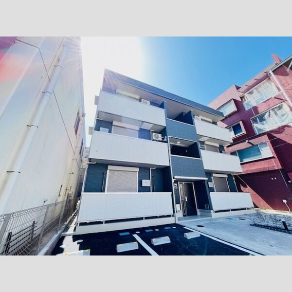 クローネ湘南105号室 建物外観