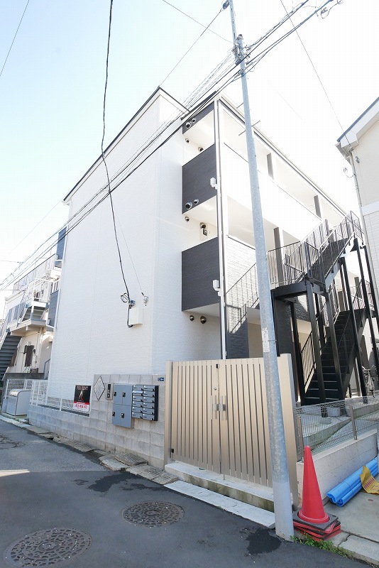 パークアザレア 外観