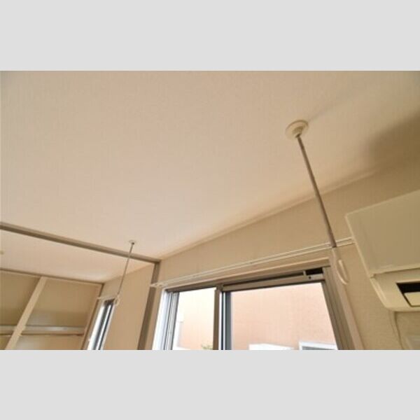 ルミエール102号室 室内物干し