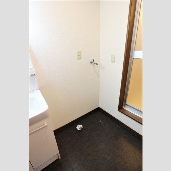 雅弐番館105号室 室内洗濯機置場