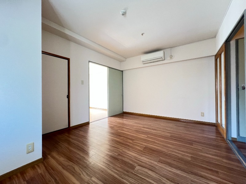 AKT BLD.3階 リビング