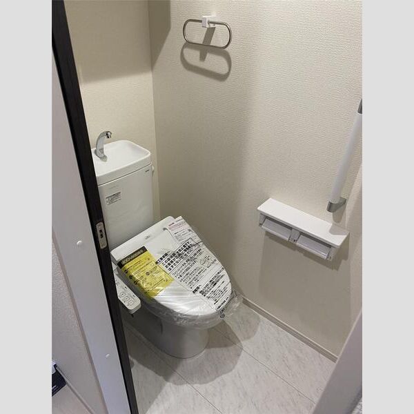 リーブルファイン大成町102号室 トイレ