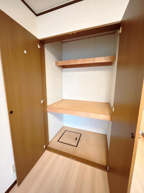 フローラマツノ 収納