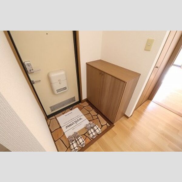 トリニシティ　弐番館202号室 玄関