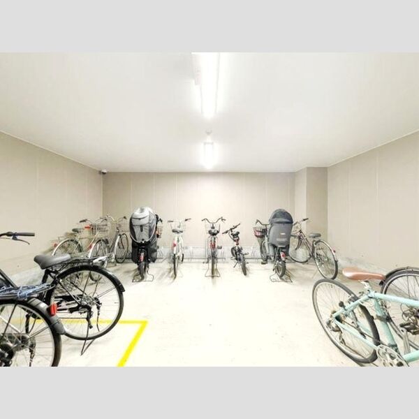 シャンティオン 駐輪場