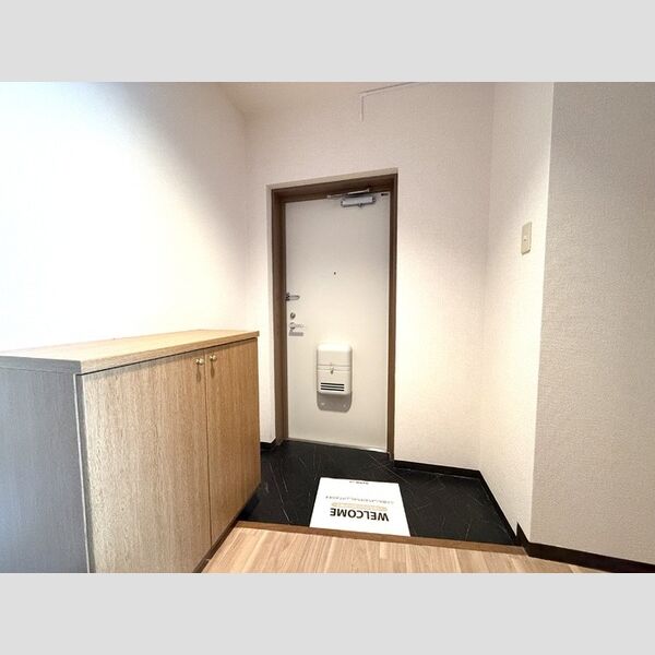 サンルミエール305号室 玄関