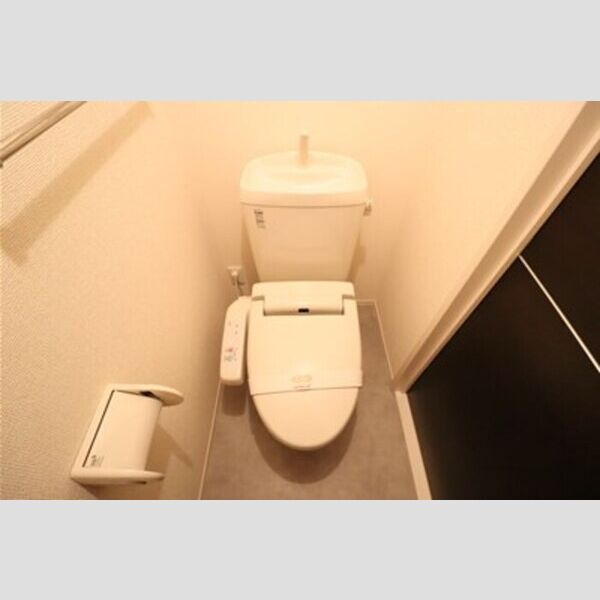 ベルフォーレ206号室 温水洗浄暖房便座