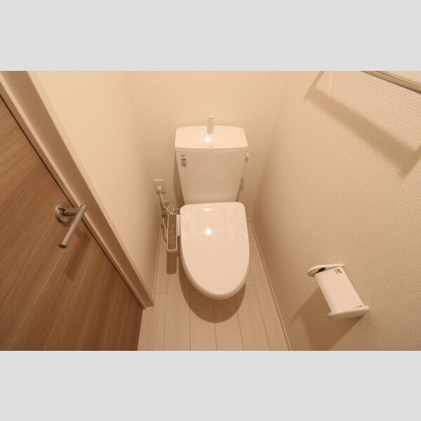 アーバンパイン 温水洗浄暖房便座トイレ