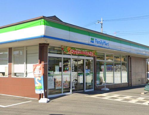 TKハウス西浦和 【コンビニエンスストア】ファミリーマート さいたま田島九丁目店まで556ｍ