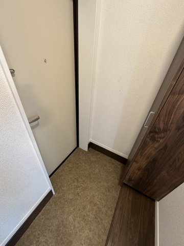 ベイルーム大口通り201号室 玄関