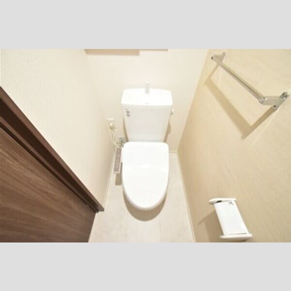 Same sky202号室 トイレ