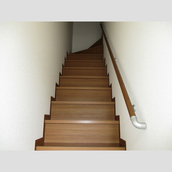 ラ・ソラーナ202号室 202(室内階段)