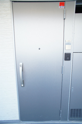 リブリ・コスモ 玄関