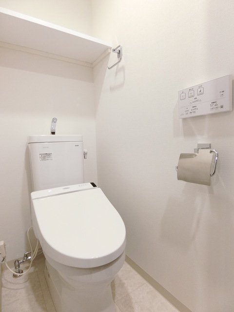 ガーラ・ヒルズ武蔵小山1階 シャワー付きトイレ