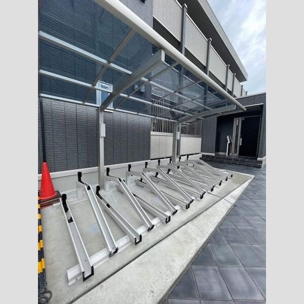 ベル　フロレゾン102号室 駐輪場