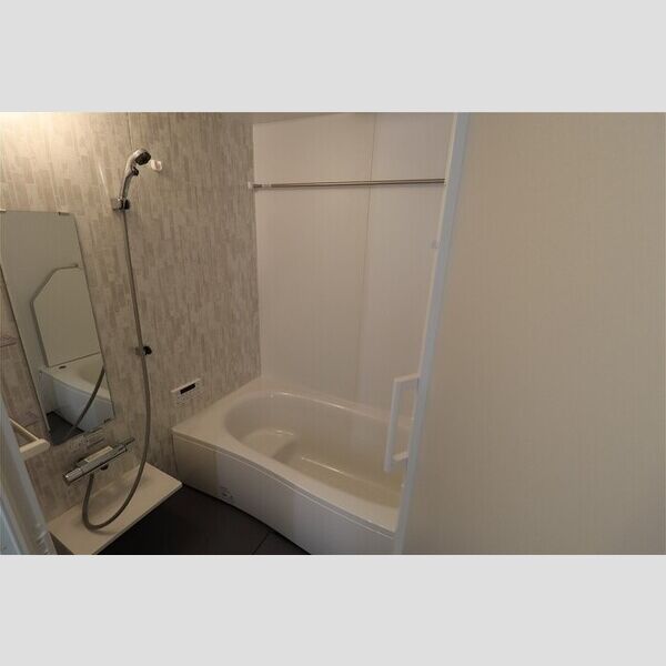 D-KISARIA　EⅠ103号室 浴室