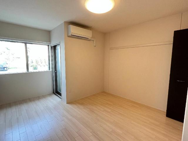 エステーコート東川口 洋室