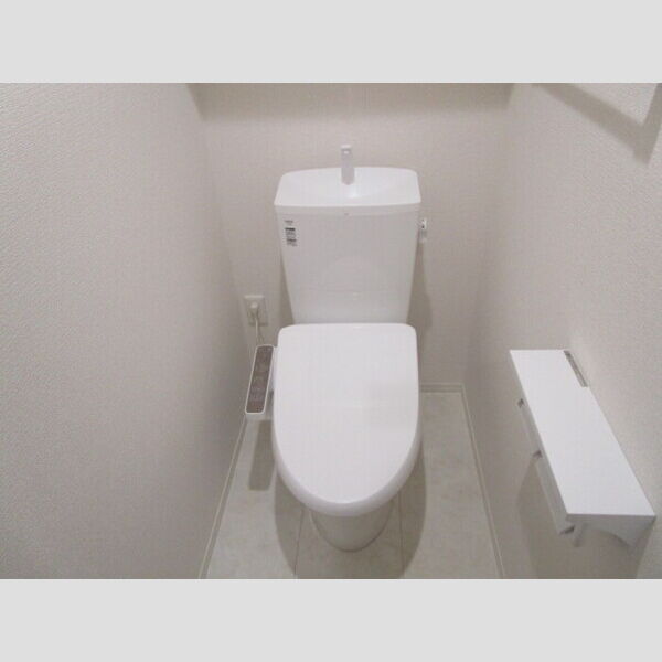 フレシール201号室 温水洗浄暖房便座